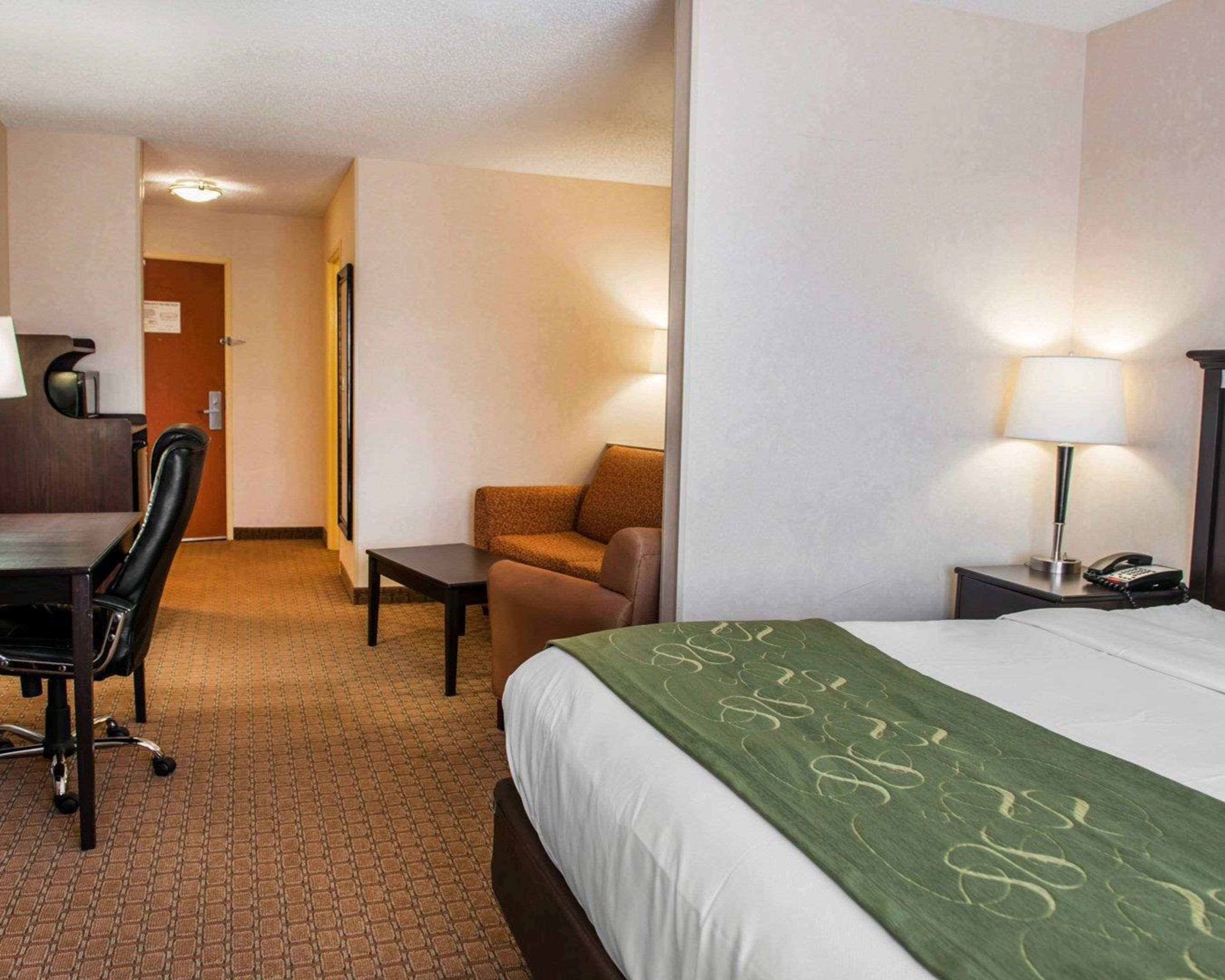 Comfort Suites Southport Extérieur photo