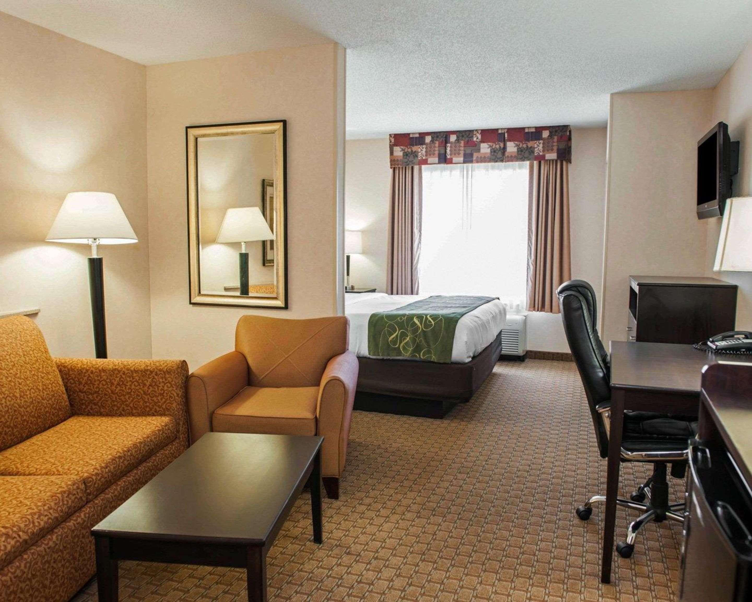 Comfort Suites Southport Extérieur photo