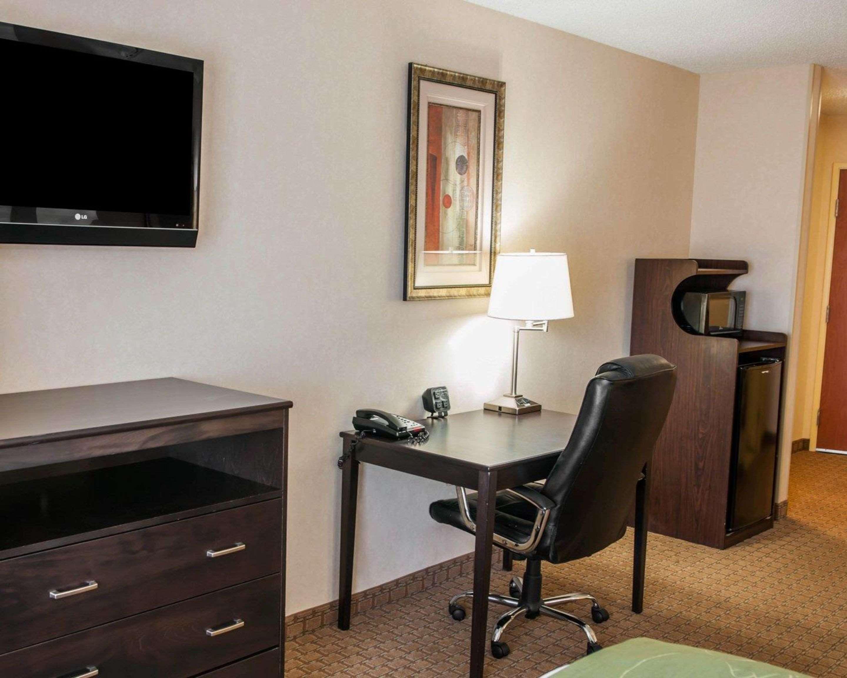 Comfort Suites Southport Extérieur photo