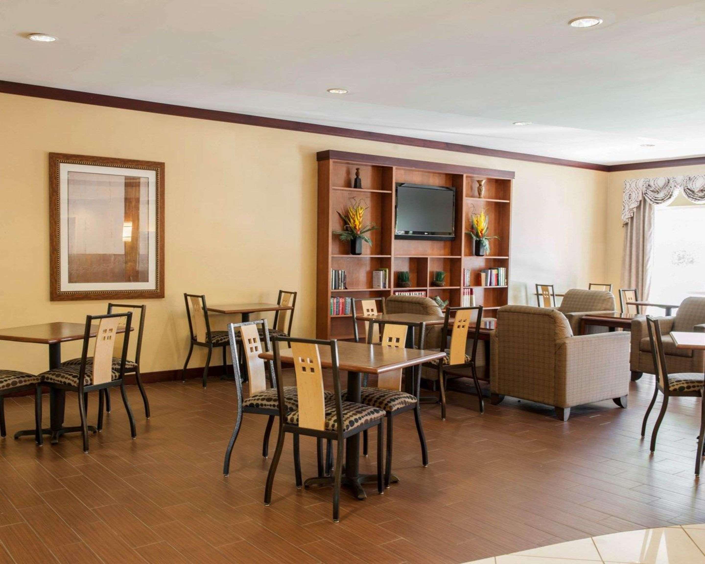 Comfort Suites Southport Extérieur photo