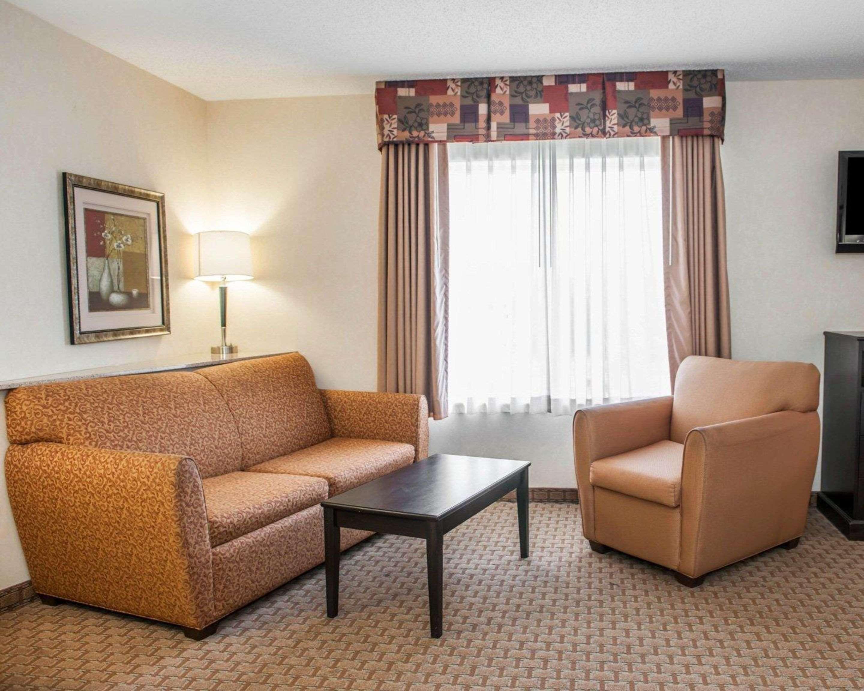 Comfort Suites Southport Extérieur photo