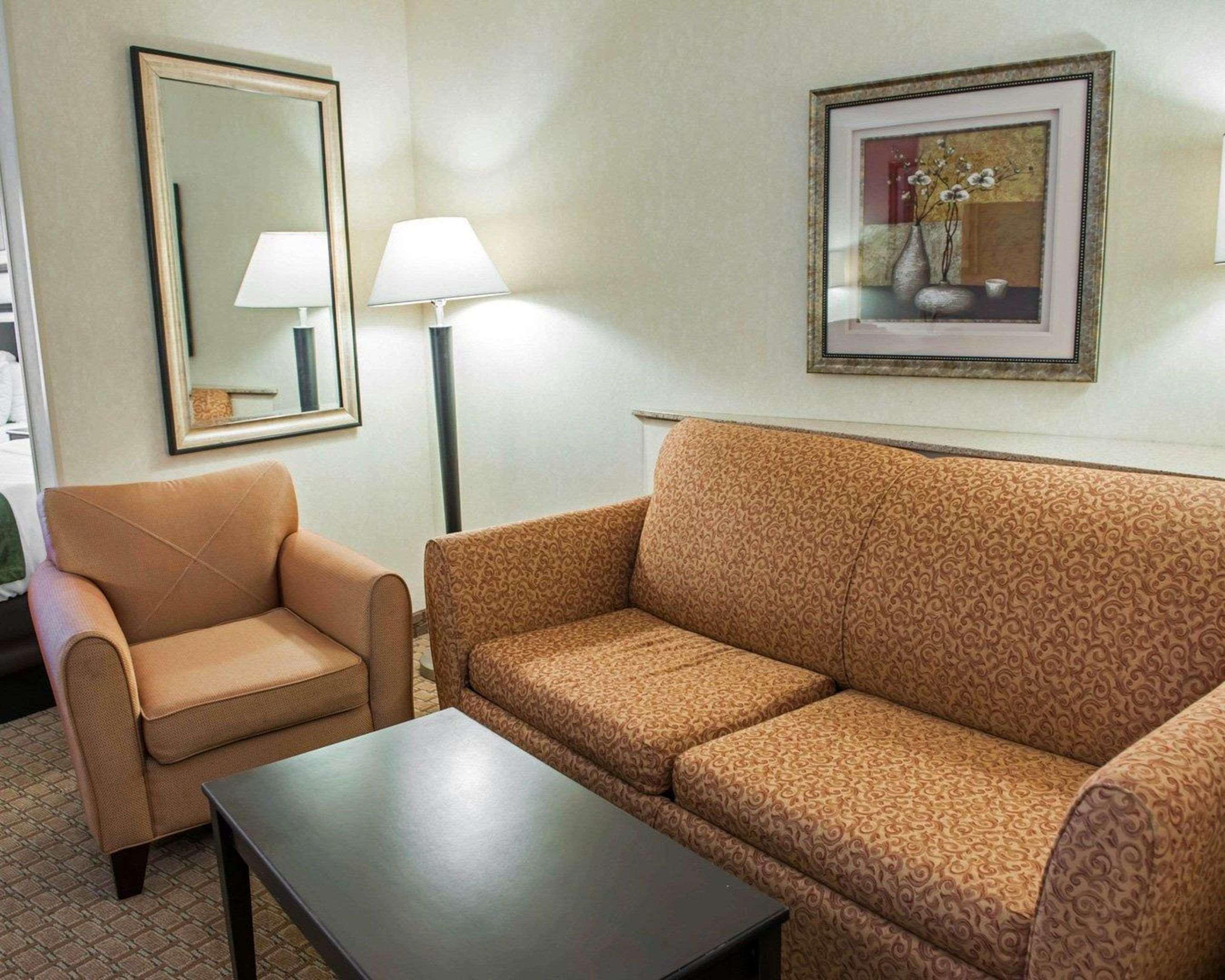 Comfort Suites Southport Extérieur photo